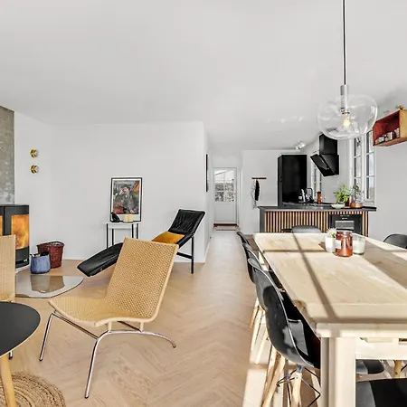 With A Fireplace 267 *